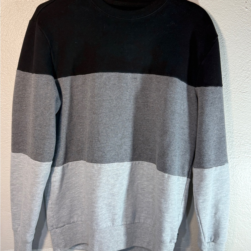 Amplify Colorblock Crewneck Sweatshirt Men’s Medium Black Gray Heather gray
